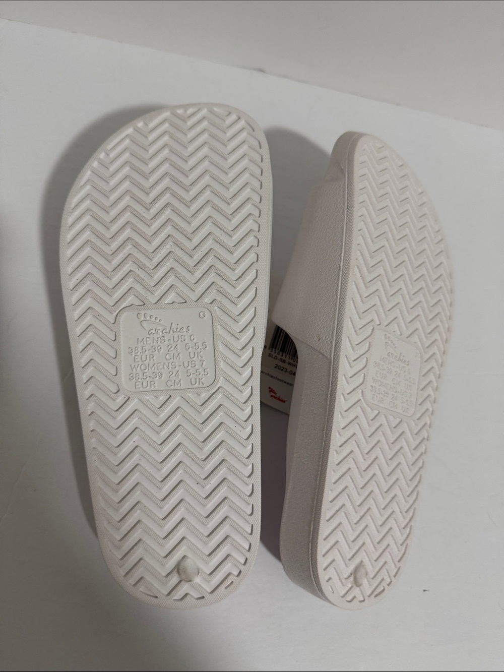 Archie’s White Unisex Slide Sandals for Women Size 7 - Picture 4 of 5
